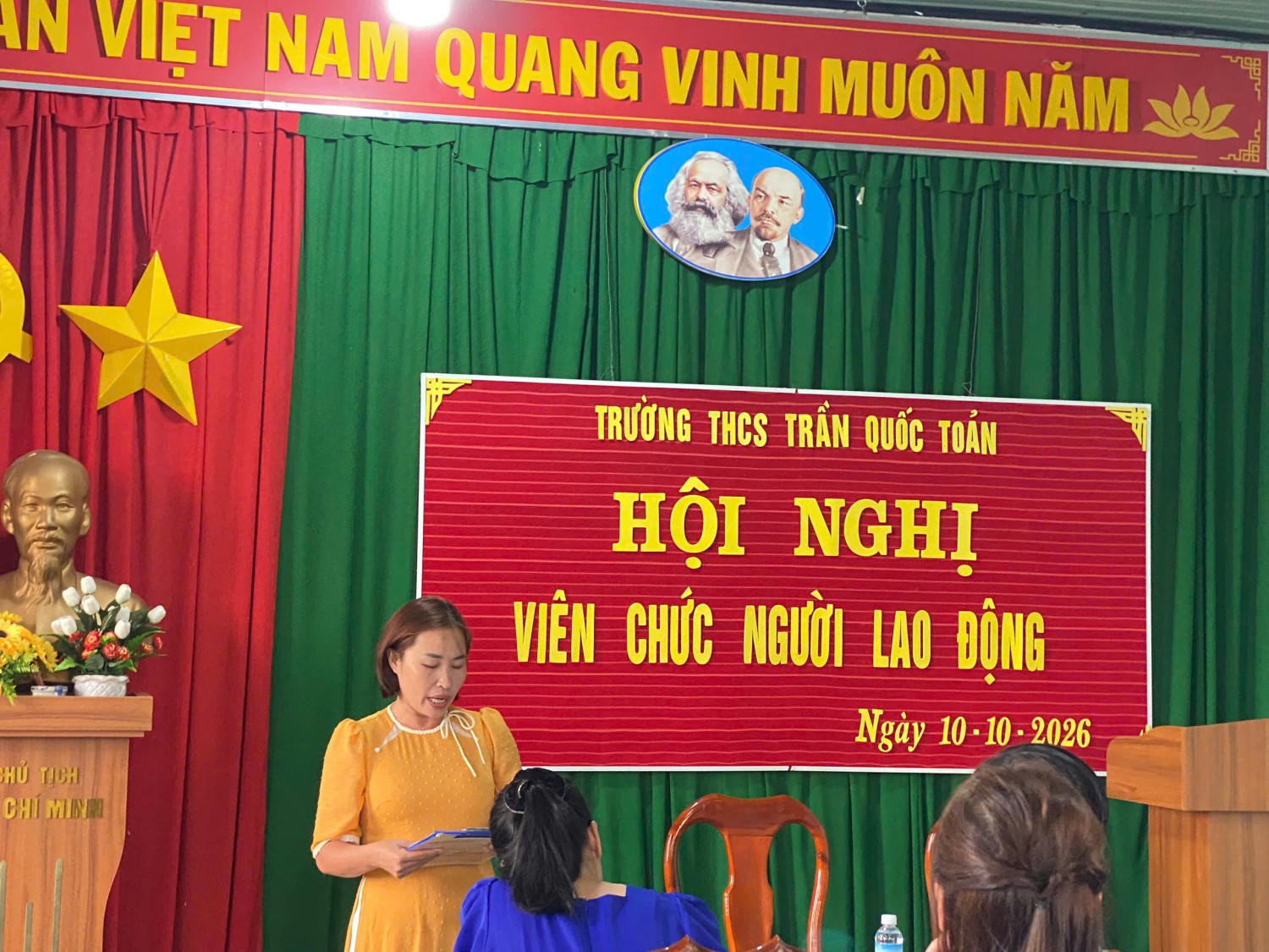 TRƯỜNG THCS TRẦN QUỐC TOẢN TỔ CHỨC THÀNH CÔNG HỘI NGHỊ VIÊN CHỨC, NGƯỜI LAO ĐỘNG